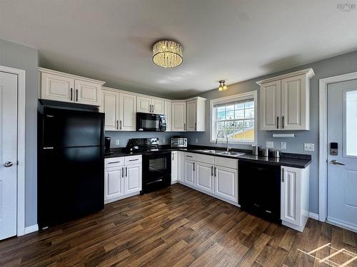 153 Burkes Rd., French Cove, NS 