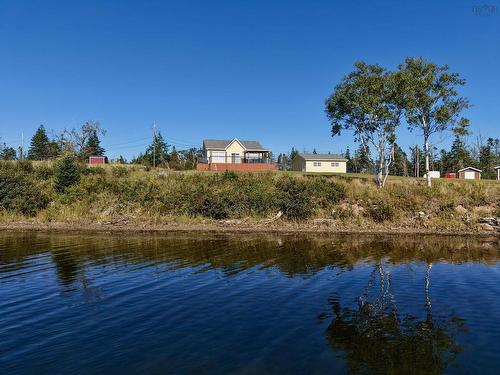 153 Burkes Rd., French Cove, NS 