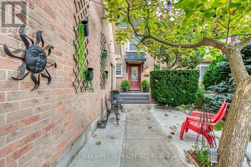 301 Kingsbridge Garden Circle, Mississauga, ON 