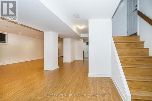 32 Pine Avenue N, Mississauga, ON 