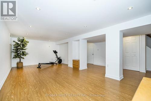 32 Pine Avenue N, Mississauga, ON 