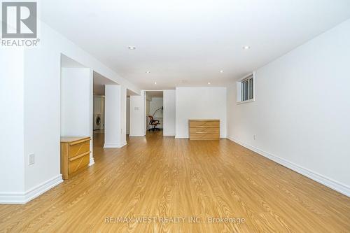32 Pine Avenue N, Mississauga, ON 