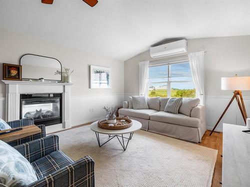 3490 Bayshore Road, Stanhope, PE 