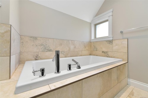 1059 Clare St, Victoria, BC 