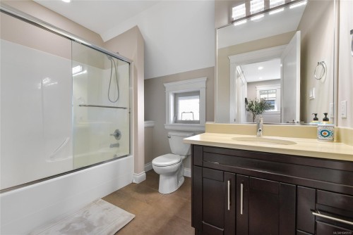 1059 Clare St, Victoria, BC 