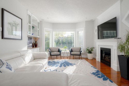 929 Deloume Rd, Mill Bay, BC 