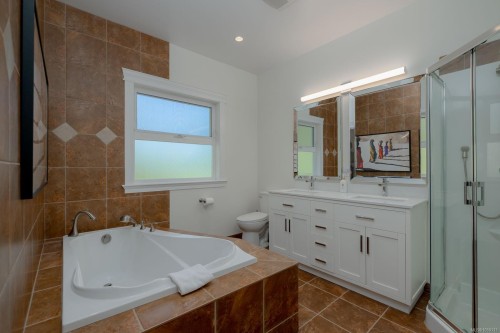929 Deloume Rd, Mill Bay, BC 