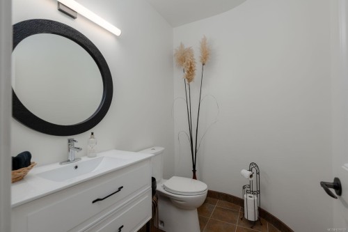 929 Deloume Rd, Mill Bay, BC 