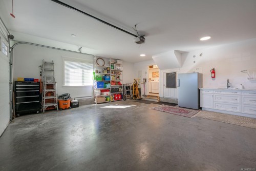 929 Deloume Rd, Mill Bay, BC 