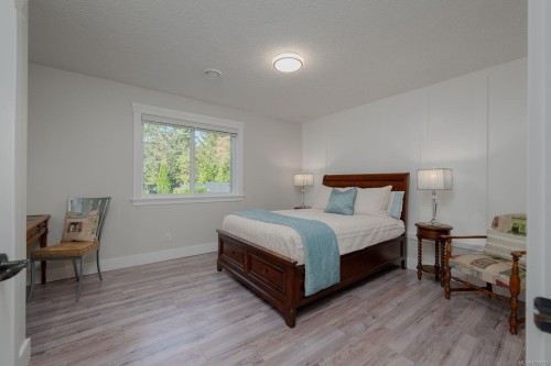 929 Deloume Rd, Mill Bay, BC 
