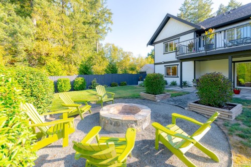 929 Deloume Rd, Mill Bay, BC 