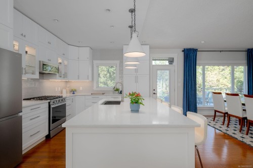 929 Deloume Rd, Mill Bay, BC 