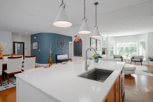 929 Deloume Rd, Mill Bay, BC 