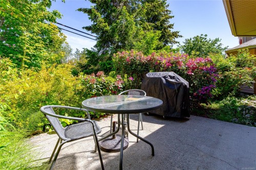 1963 Polo Park Crt, Central Saanich, BC 