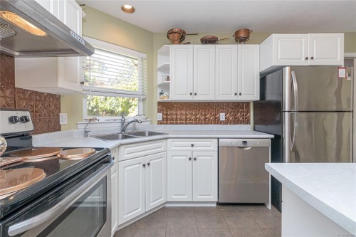 4525 Lambourn Dr, Cowichan Bay, BC 