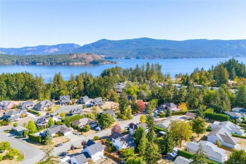 4525 Lambourn Dr, Cowichan Bay, BC 