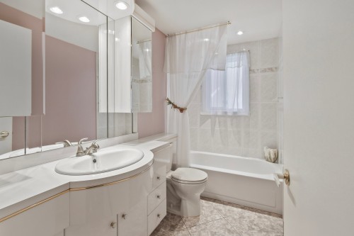 Salle de bains - 238  - 240 Rue Jeannette, Longueuil (Le Vieux-Longueuil), QC 