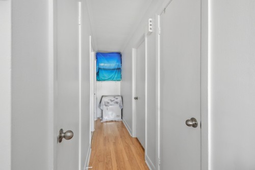 Corridor - 238  - 240 Rue Jeannette, Longueuil (Le Vieux-Longueuil), QC 
