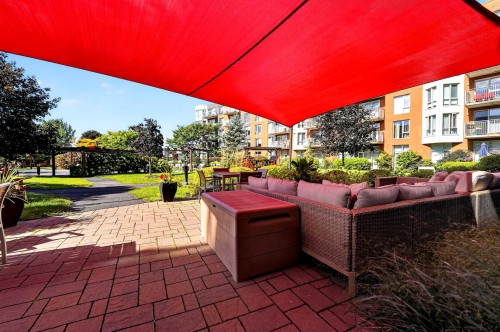 Cour - 2210-8855 Boul. Leduc, Brossard, QC 