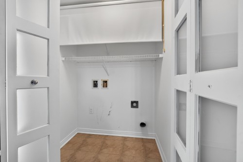 Salle de lavage - 2210-8855 Boul. Leduc, Brossard, QC 