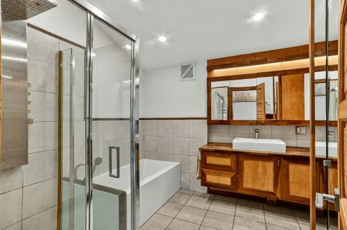 Bathroom - 763 Rue Des Sapins, Saint-Hippolyte, QC 