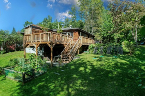 Courtyard - 763 Rue Des Sapins, Saint-Hippolyte, QC 