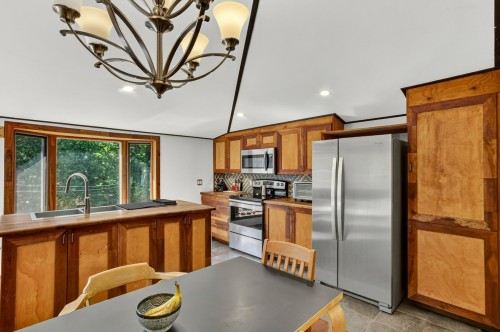 Kitchen - 763 Rue Des Sapins, Saint-Hippolyte, QC 