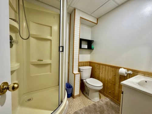 Salle de bains - 111 Av. De L'Église, Rouyn-Noranda, QC 