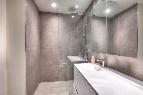 Salle de bains - 4445 Rue Drolet, Montréal (Le Plateau-Mont-Royal), QC 