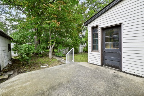 Terrasse - 196 Rue Greenfield, Longueuil (Greenfield Park), QC 