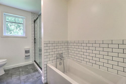 Salle de bains - 650 Rue Jobin, Québec (La Haute-Saint-Charles), QC 
