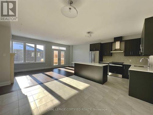 30 Periwinkle Road, Springwater, ON 