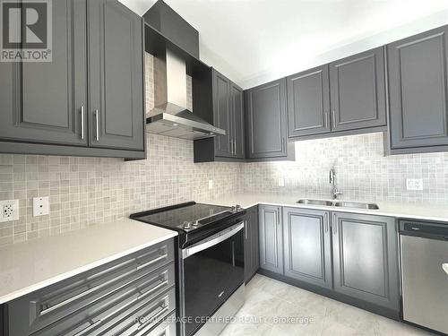 30 Periwinkle Road, Springwater, ON 