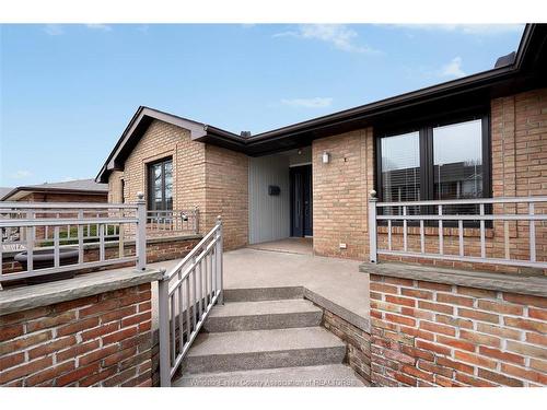 2098 Edgemore Avenue, Lasalle, ON 
