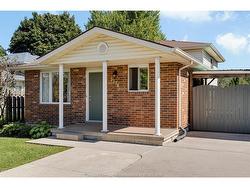 3378 CANDLEWOOD CRESCENT Windsor, ON N8W 5M5