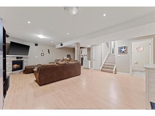 98 Hazel Crescent, Kingsville, ON 