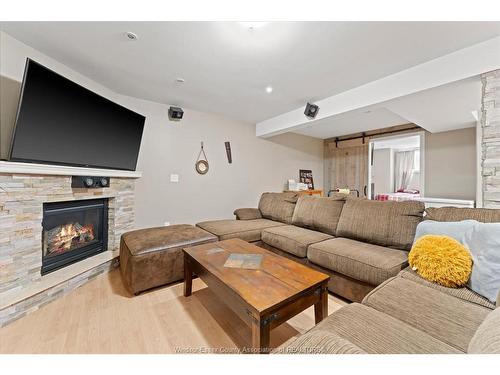 98 Hazel Crescent, Kingsville, ON 