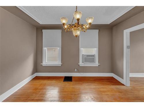121 Cornhill Street, Chatham, ON 