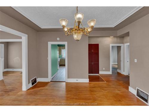 121 Cornhill Street, Chatham, ON 