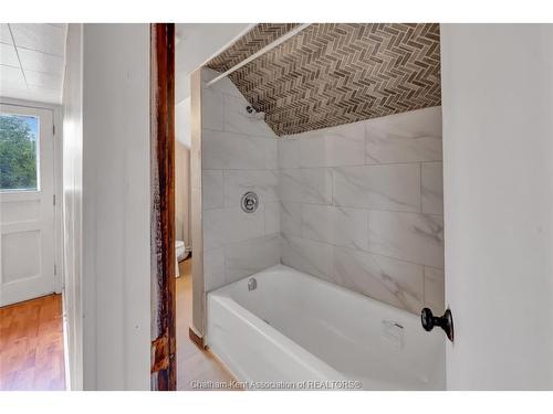121 Cornhill Street, Chatham, ON 