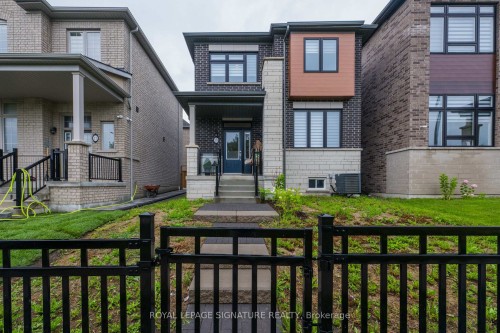 15 Mountainside Crescent, Whitby, ON 