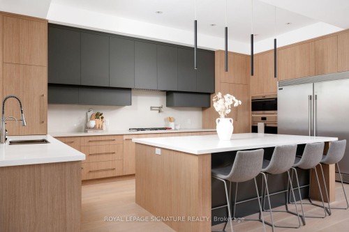 34 Edgecroft Road, Toronto, ON 