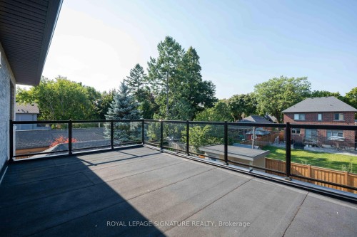 34 Edgecroft Road, Toronto, ON 