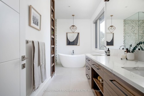 34 Edgecroft Road, Toronto, ON 
