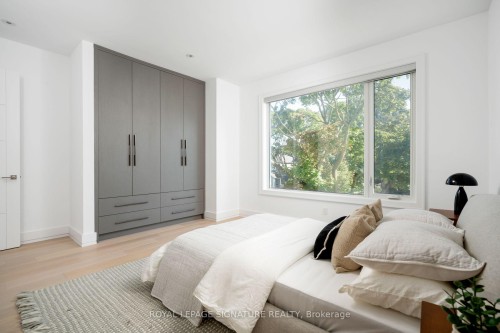 34 Edgecroft Road, Toronto, ON 