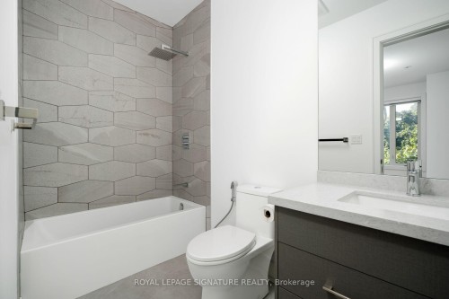 34 Edgecroft Road, Toronto, ON 