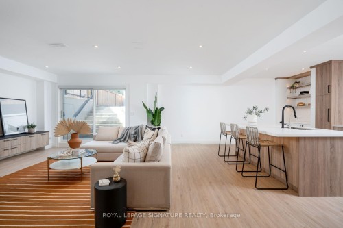 34 Edgecroft Road, Toronto, ON 