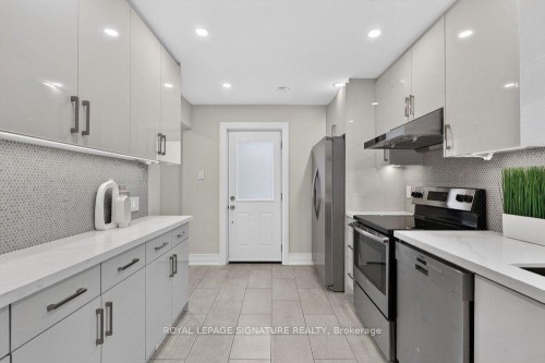 24 Glenshaw Crescent, Toronto, ON 