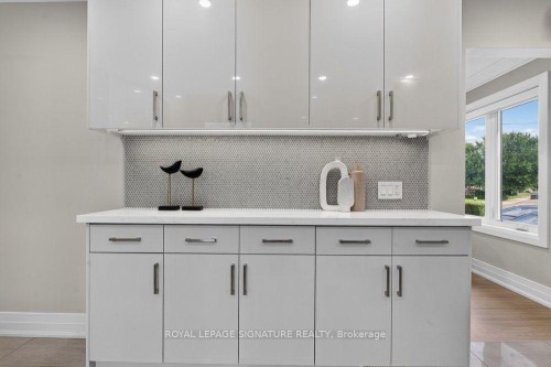 24 Glenshaw Crescent, Toronto, ON 