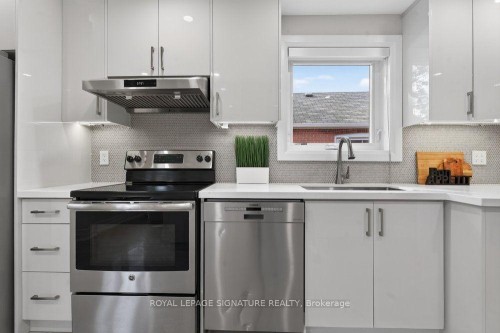 24 Glenshaw Crescent, Toronto, ON 